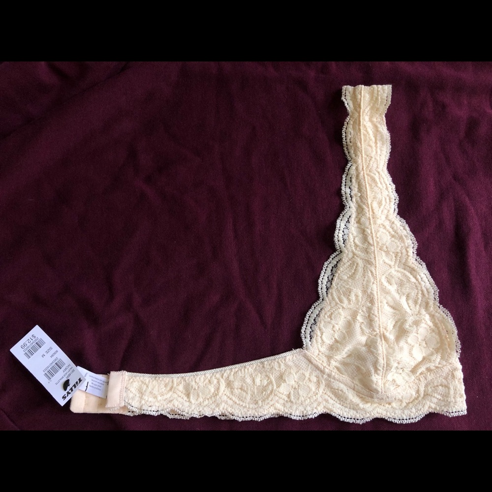 Ivory Bralette - Picture 4 of 4